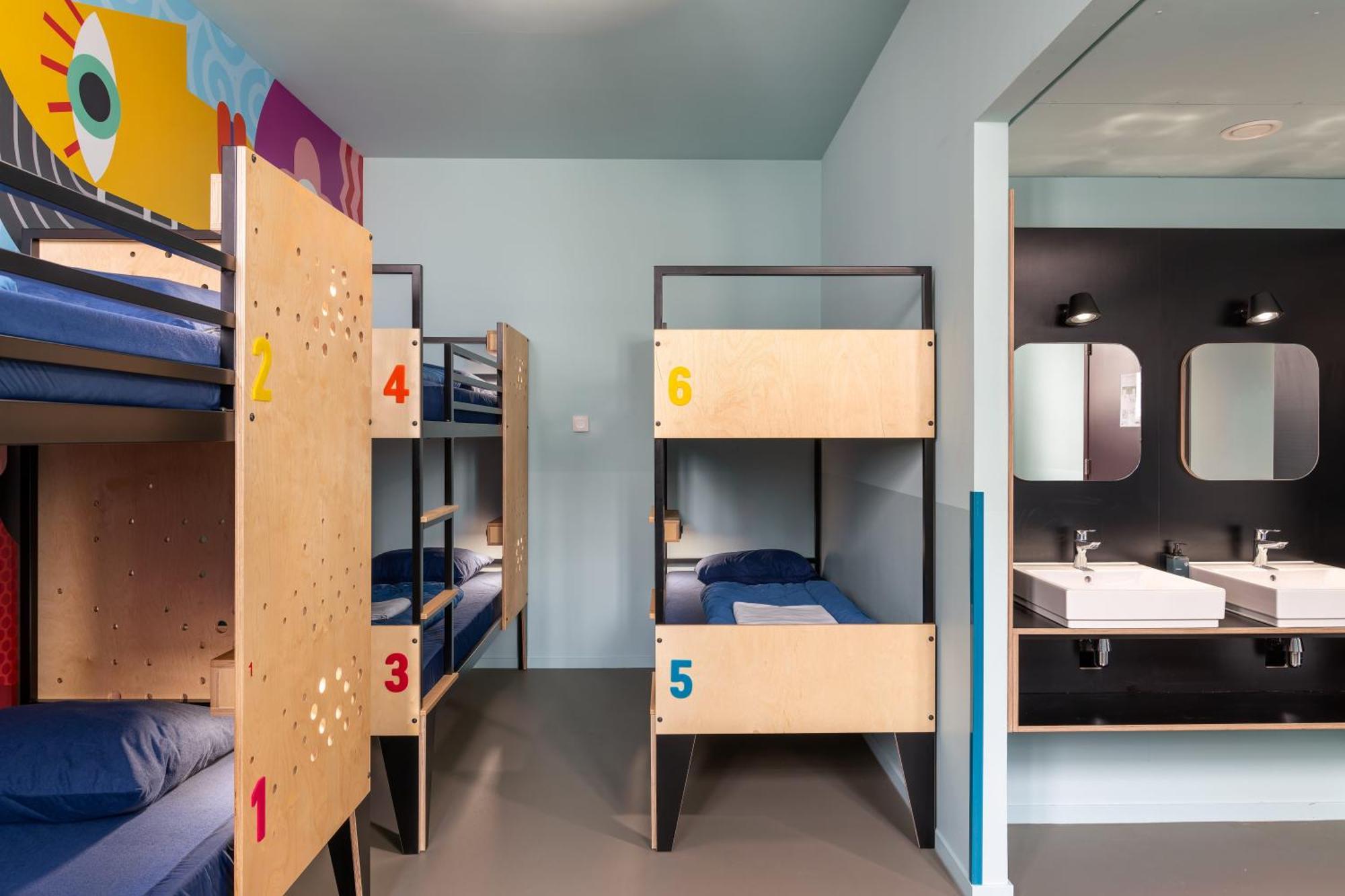Stayokay Hostel Amsterdam Stadsdoelen - Refurbished November 2024 ภายนอก รูปภาพ