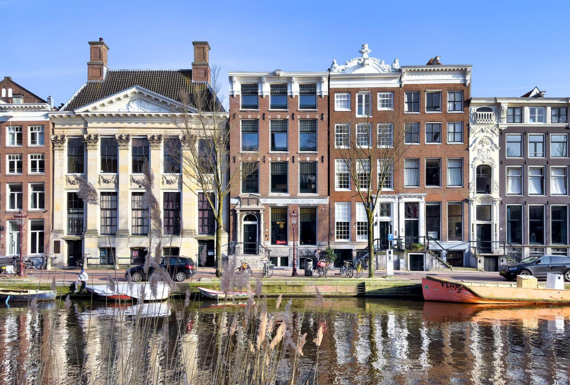 Stayokay Hostel Amsterdam Stadsdoelen - Refurbished November 2024 ภายนอก รูปภาพ